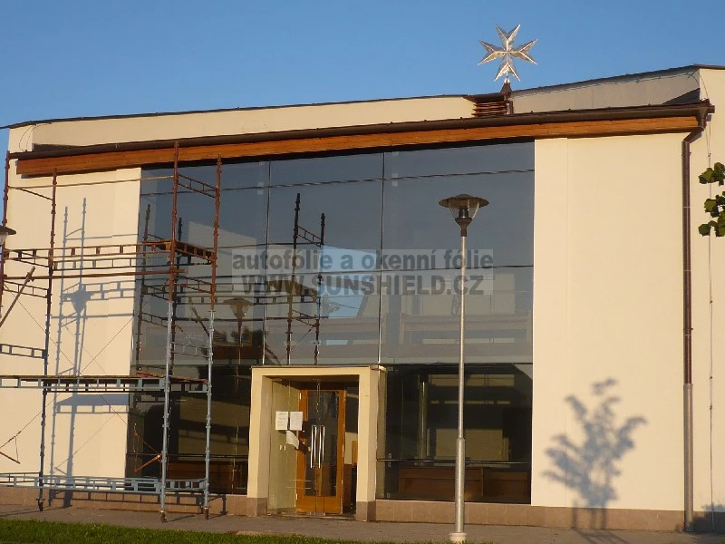 Fólie Natural 65XC – externí protisluneční kouřová fólie 