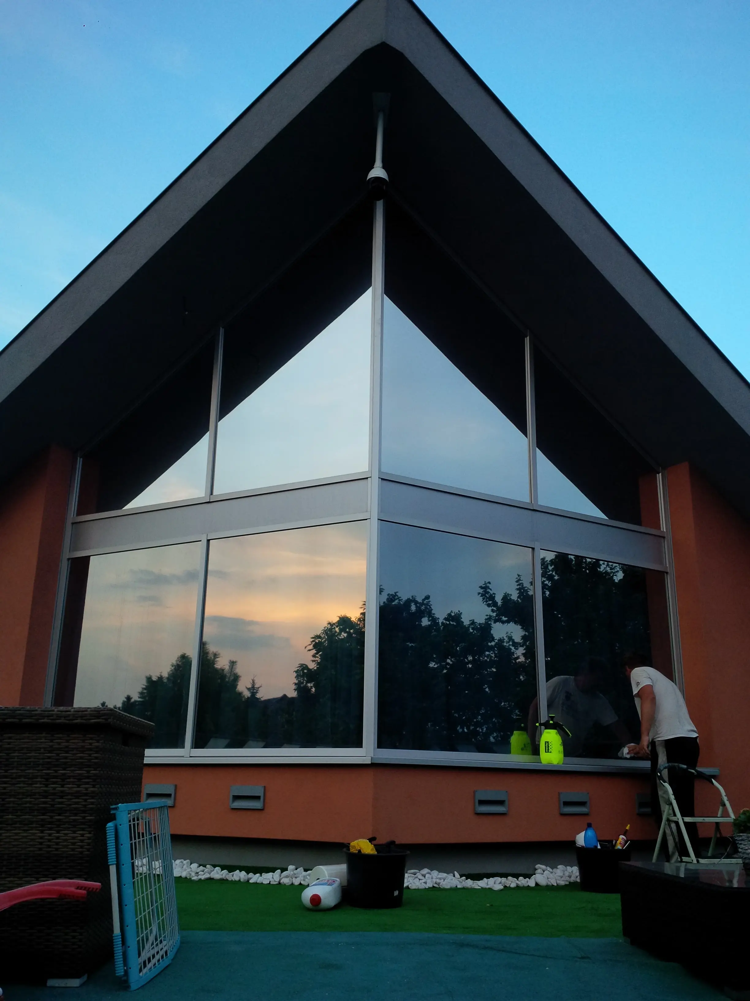 Fólie Natural 80XC – externí protisluneční kouřová fólie